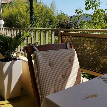 Le Chester 3 Pieces Proche Croisette Bord De *